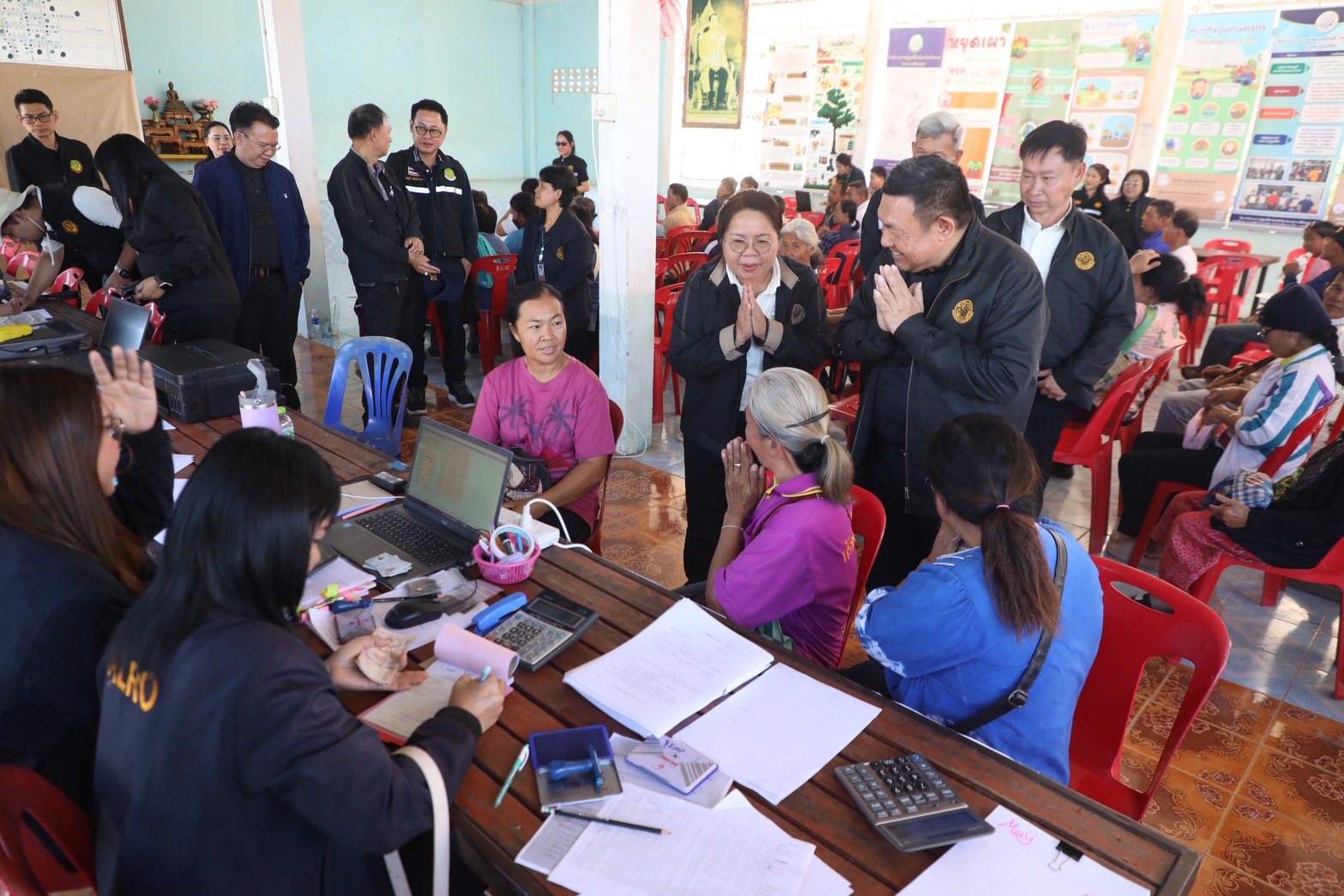 title - “ส.ป.ก. ไม่ทิ้งใครไว้ข้างหลัง” เลขาฯ สั่งลุย ศูนย์เคลื่อนที่ เร่งช่วยเกษตรกรในเขตปฏิรูปที่ดินในพื้นที่เสี่ยงภัย